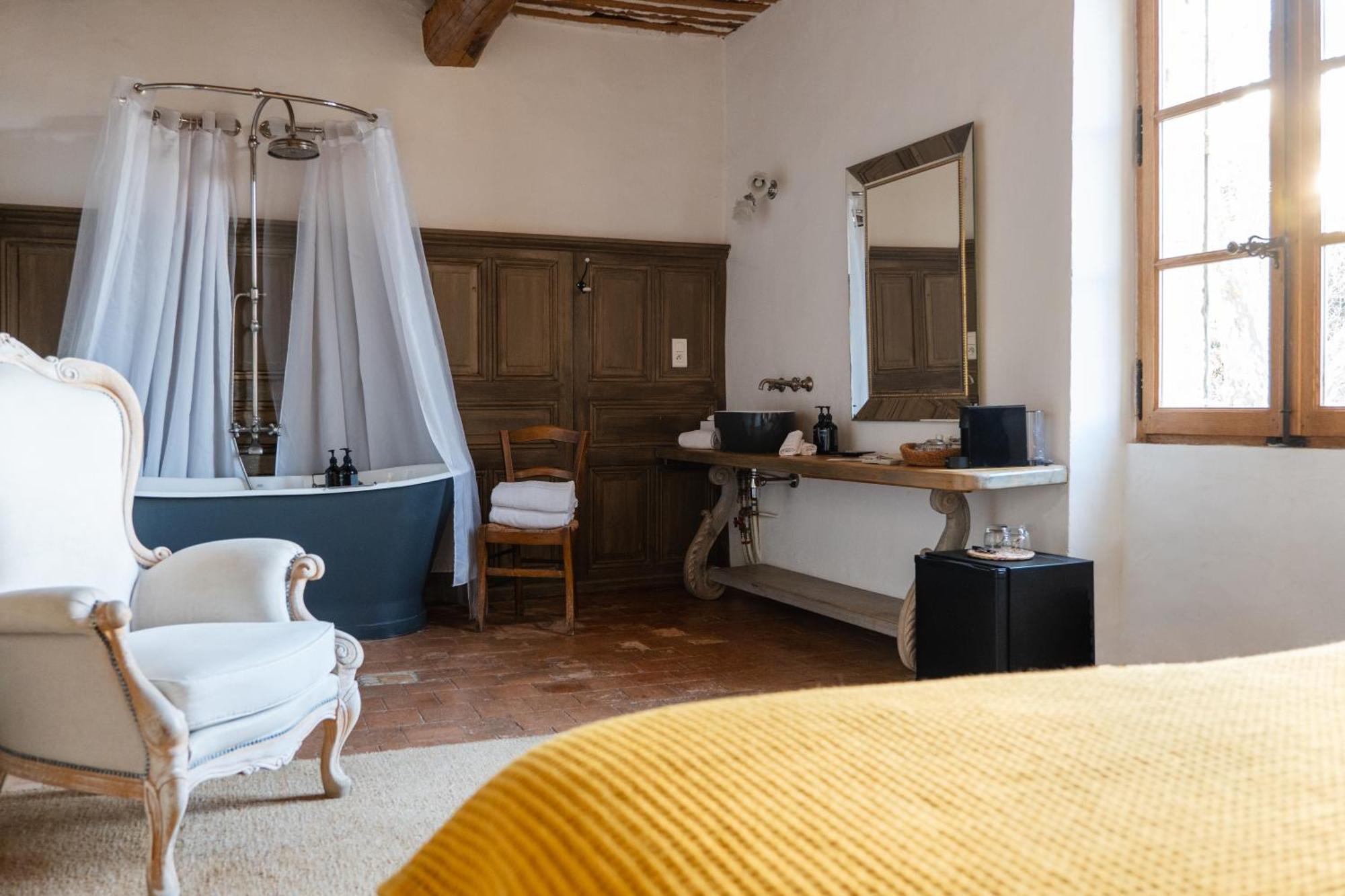 Le Galinier Lourmarin, A Beaumier Guesthouse الغرفة الصورة