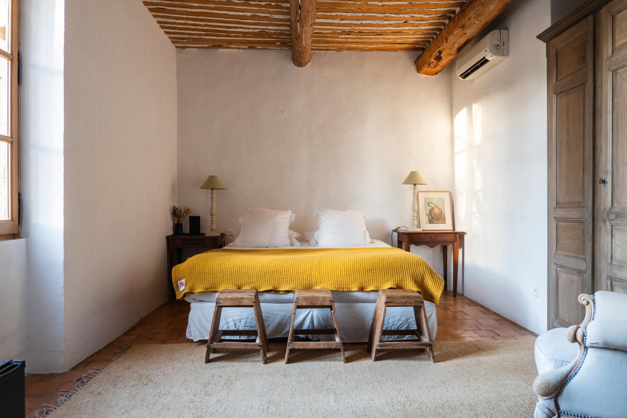 Le Galinier Lourmarin, A Beaumier Guesthouse الغرفة الصورة