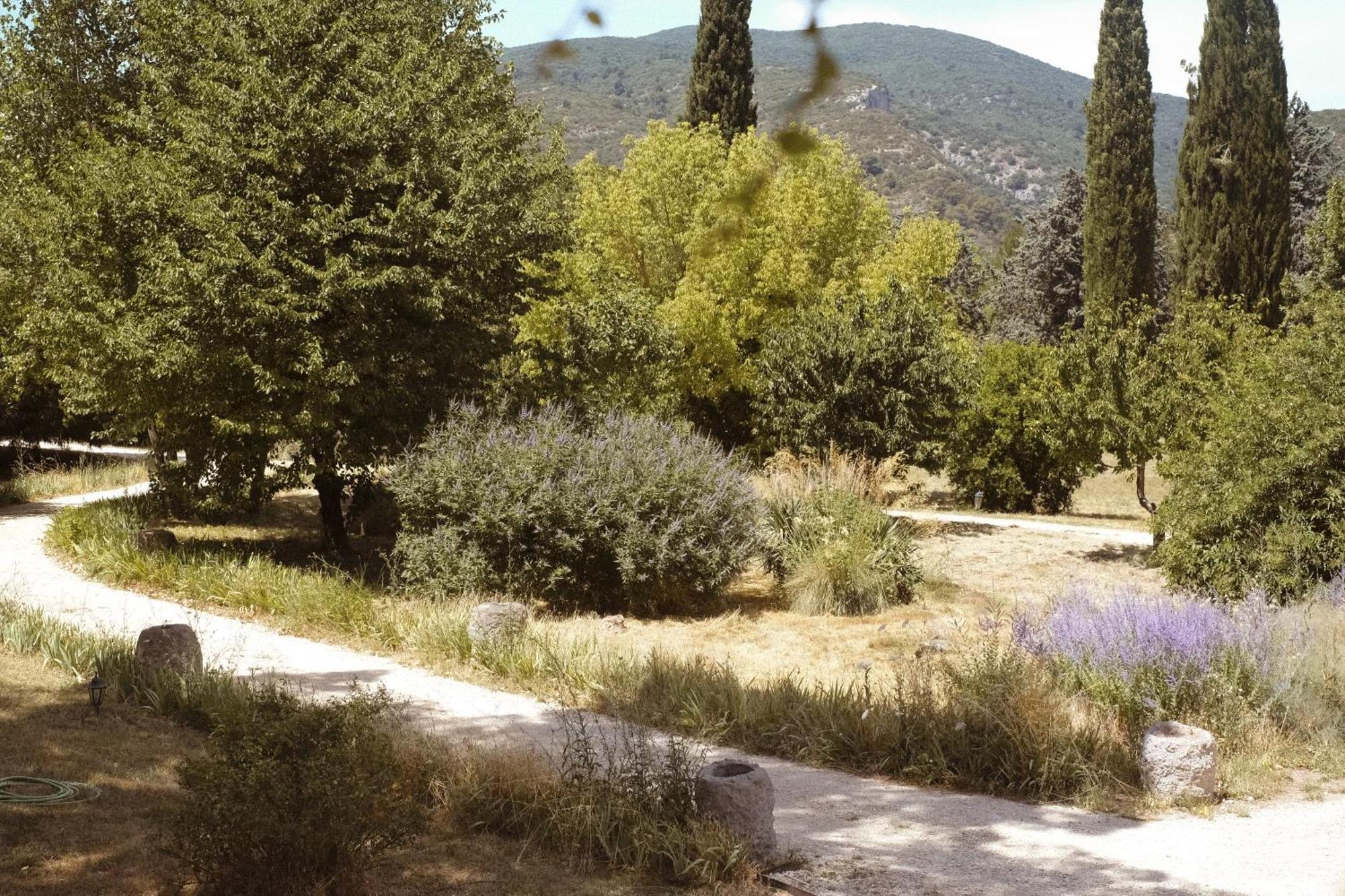 Le Galinier Lourmarin, A Beaumier Guesthouse الغرفة الصورة